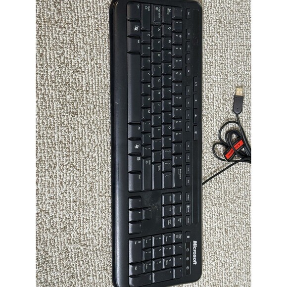 Microsoft Wired USB Keyboard 600 - Model 1366 - Black - With Number Pad - Picture 1 of 6